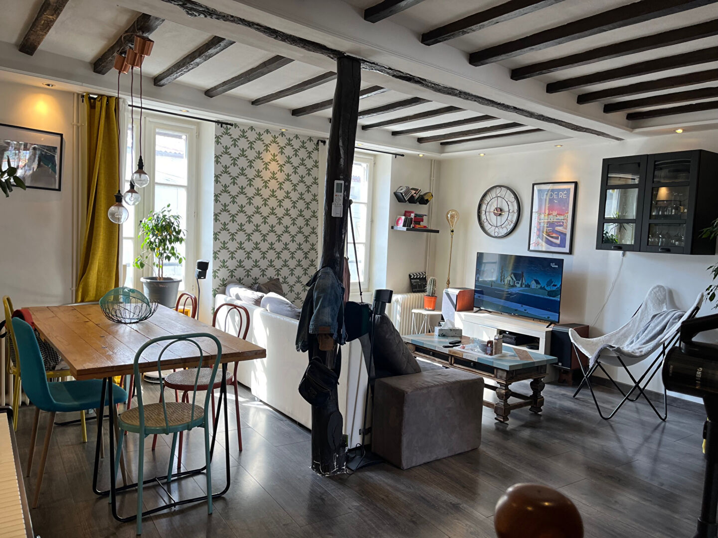 LEZOUX - MAISON DE VILLE AVEC TERRASSE ET GARAGE