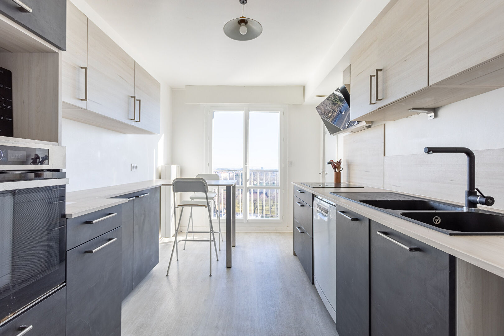 Appartement  6 pièce(s)