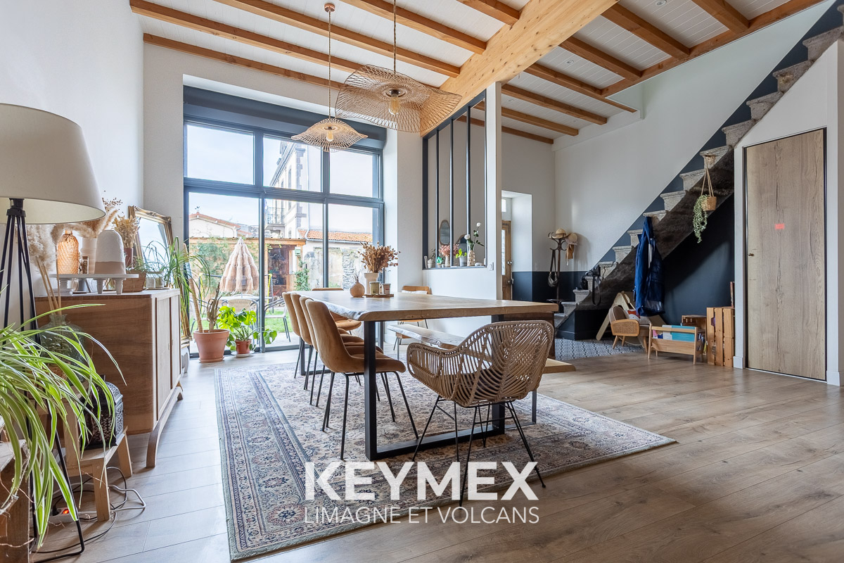 Charmante maison de village rénovée  223 m².