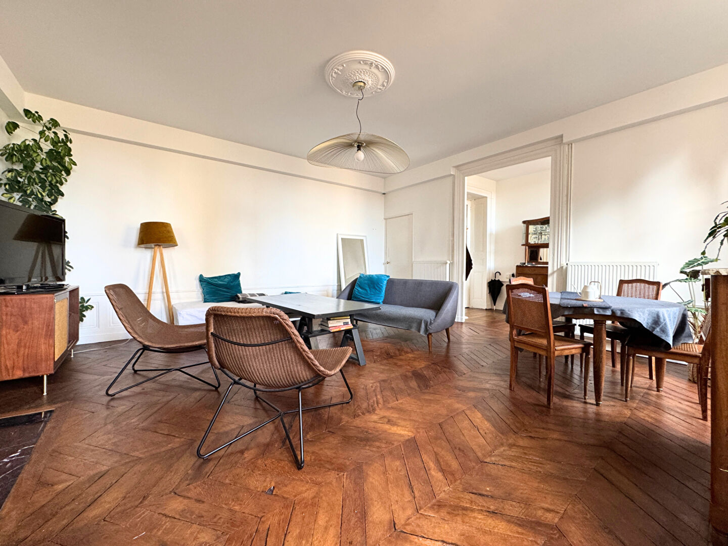 APPARTEMENT DE TYPE 4 BIS CENTRE HISTORIQUE PROCHE DE TOUTES COMMODITÉS