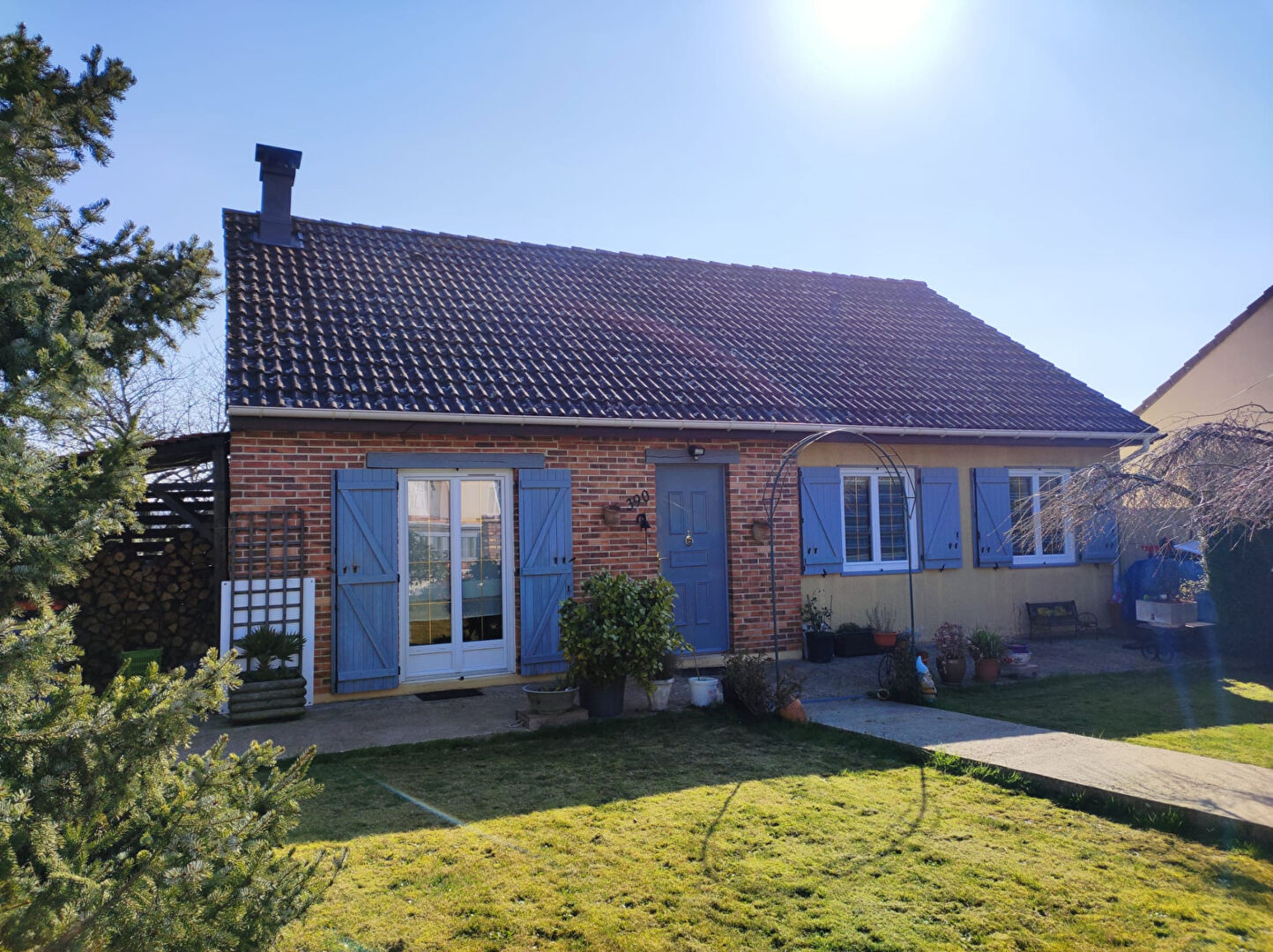 Maison de plain-pied - 5 pièces - 85 m²