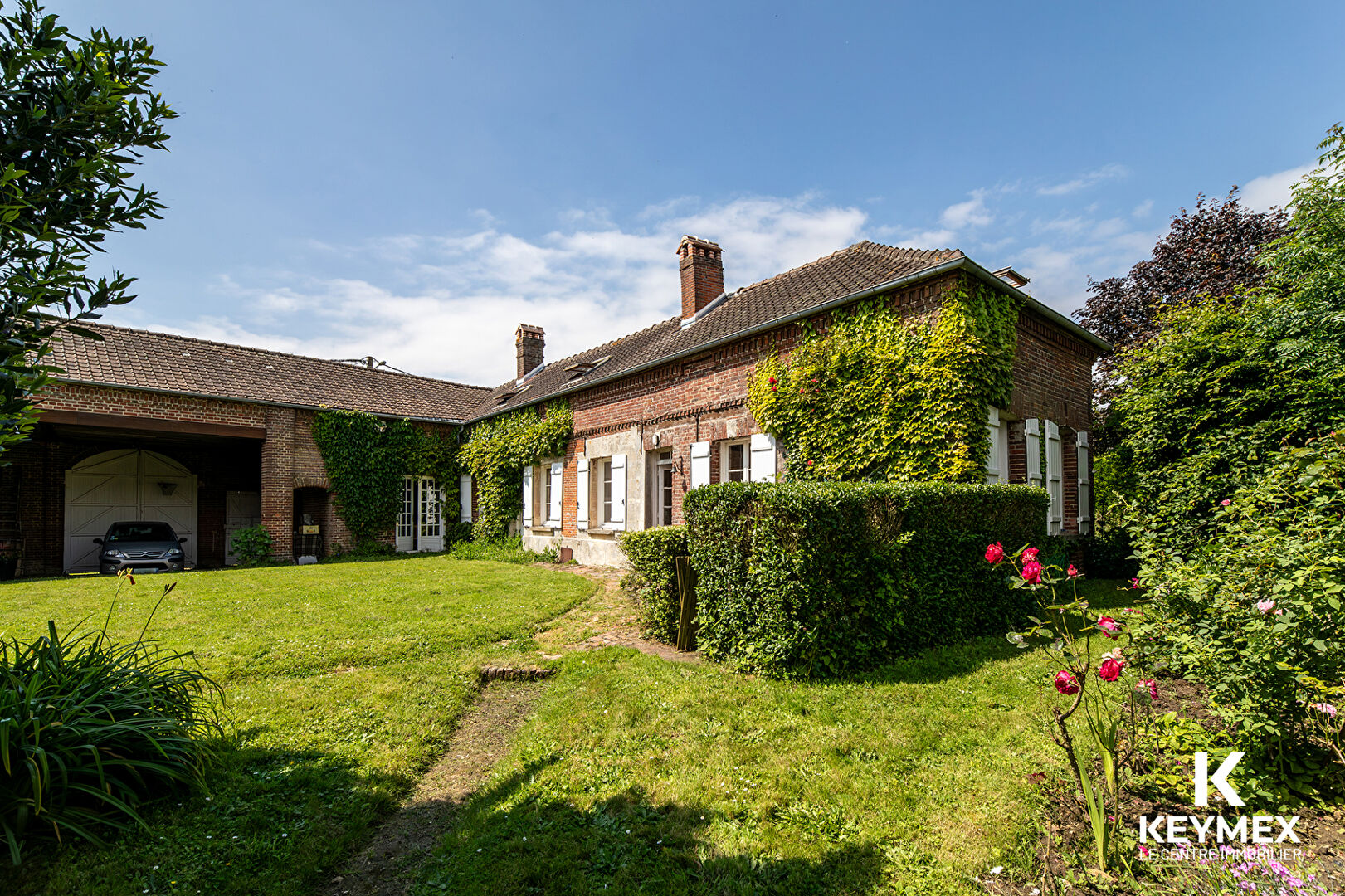 LONGERE -140m² - 7 pièces