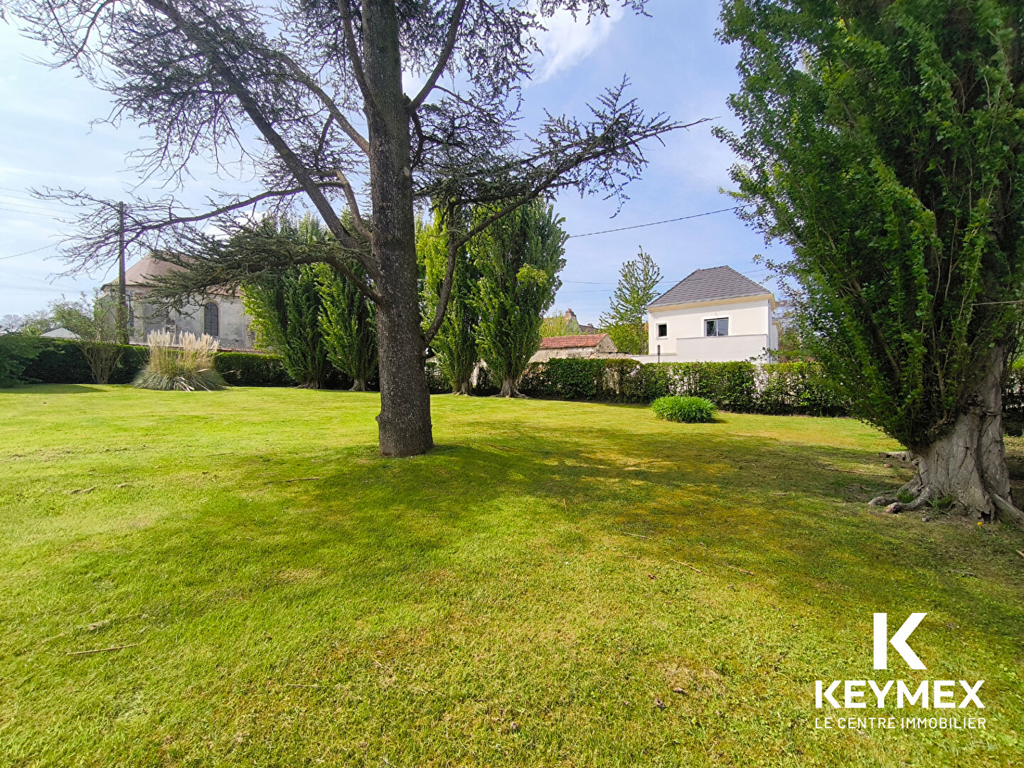 Terrain à bâtir Lassy 656 m2