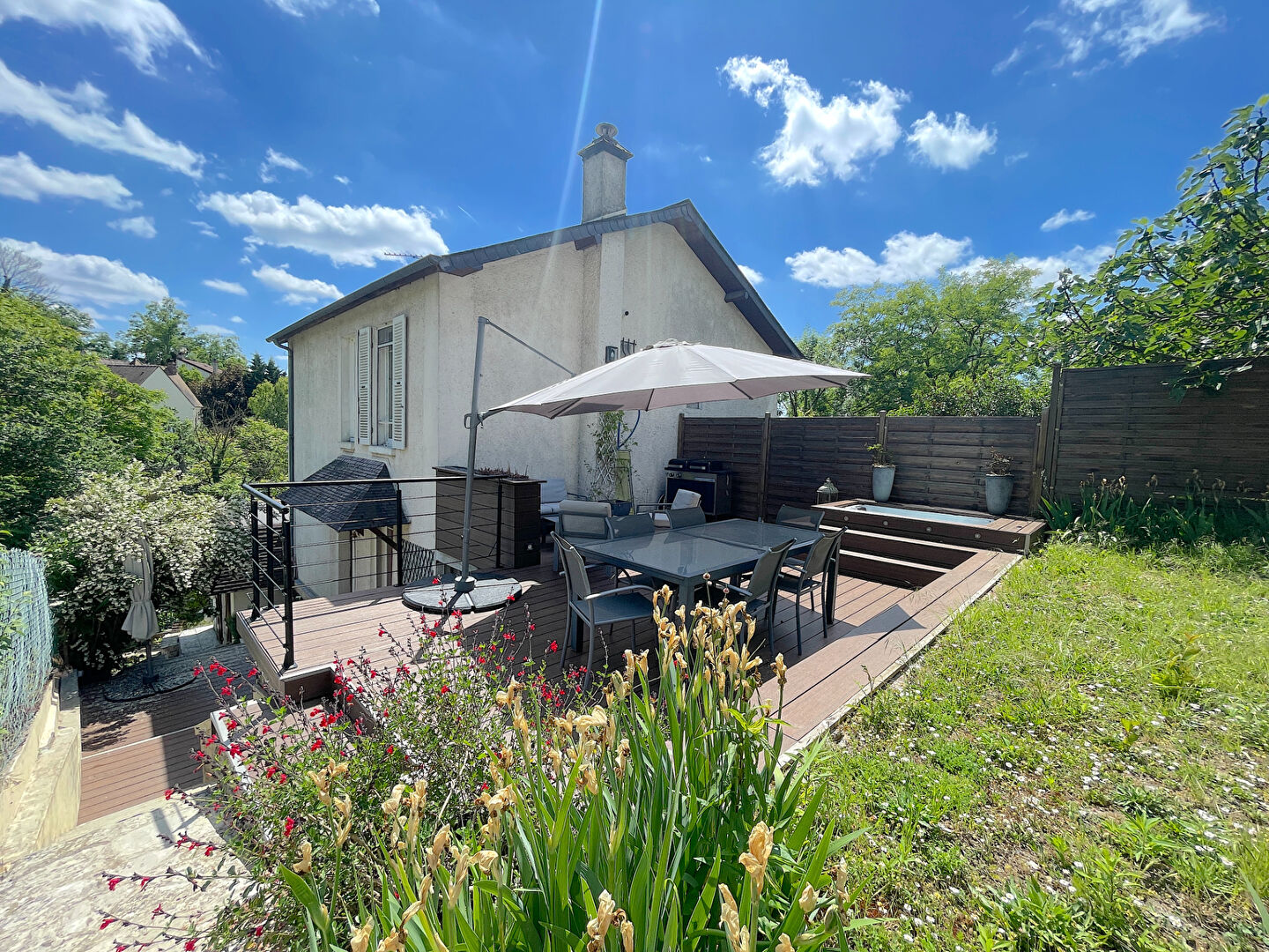 Herblay-Sur-Seine Maison 5 pièces 100m2 et 327m2 de terrain.