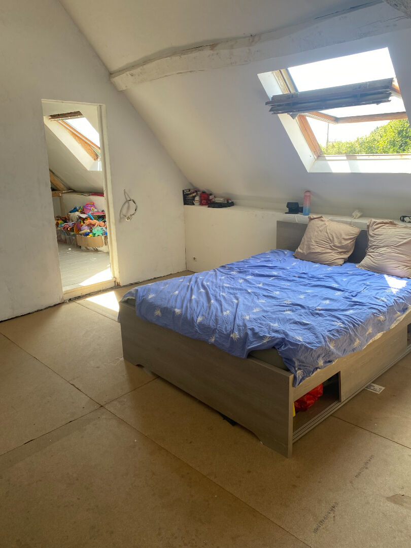 Maison à fort potentiel ? Fay-les-Étangs (166 m²)