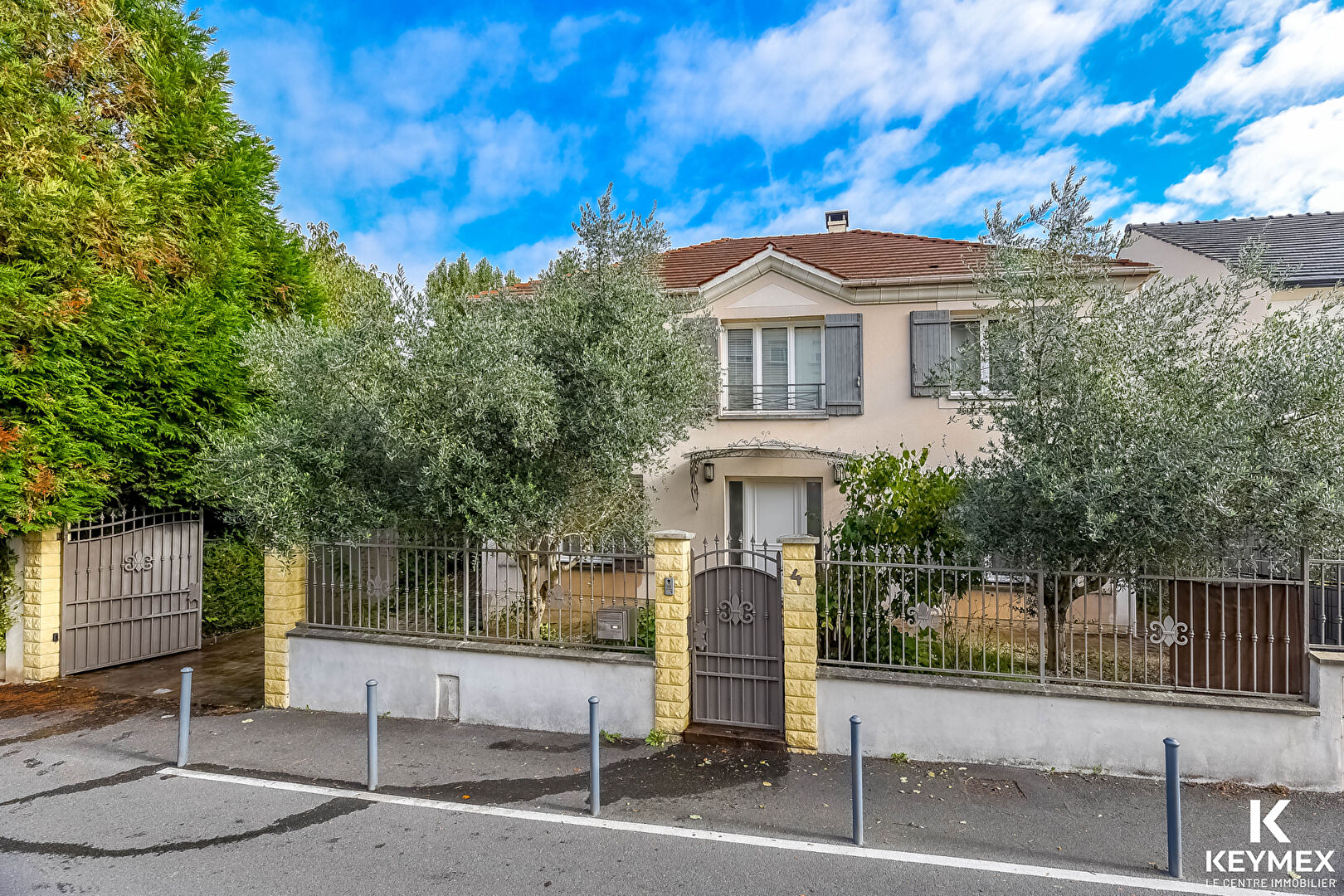 Maison Cormeilles En Parisis  7 pièce(s) 147m²  jardin 519m²