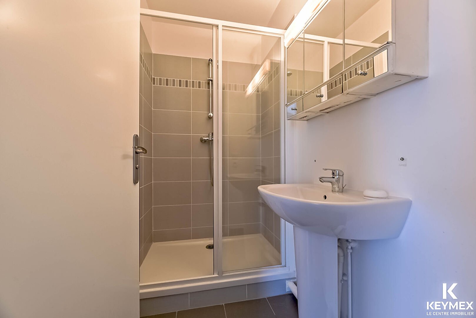 Appartement lumineux avec terrasses et parkings en coeur de ville