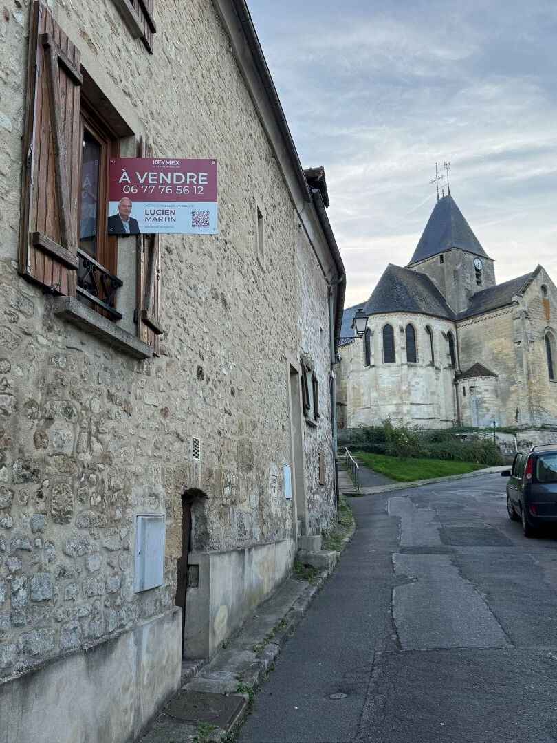 Maison  à US  5 pièces 95 m2 ,véranda ,2 chambres ,38 M² de combles ,dépendance,cour 190M² ?JARDIN 638 m²