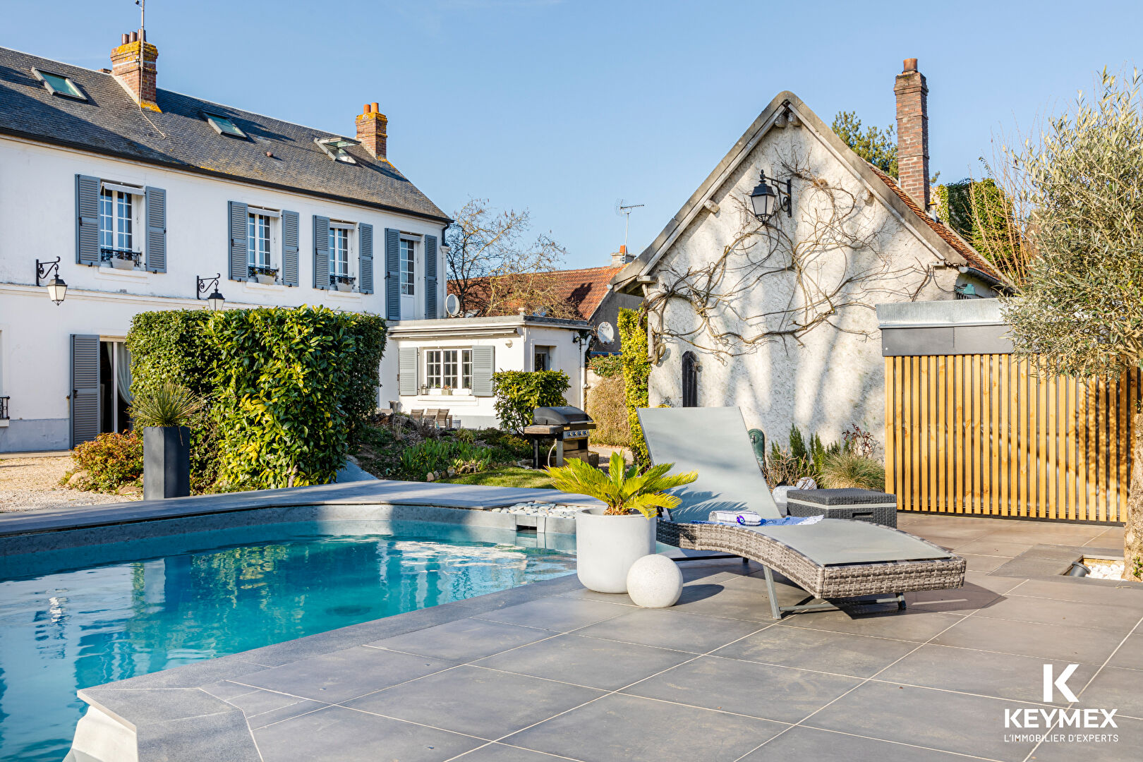 Maison et dépendances