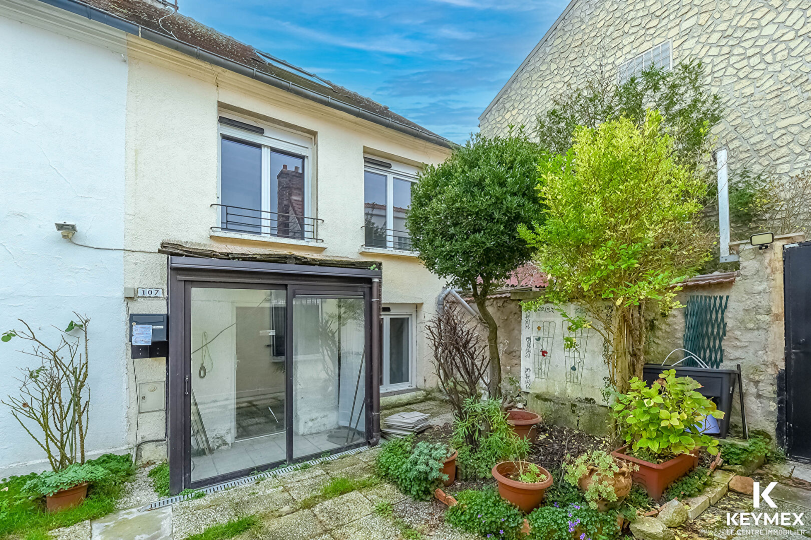 Belle opportunité rare pour les petits budgets. Un projet idéal pour un premier achat ou pour investir malin.