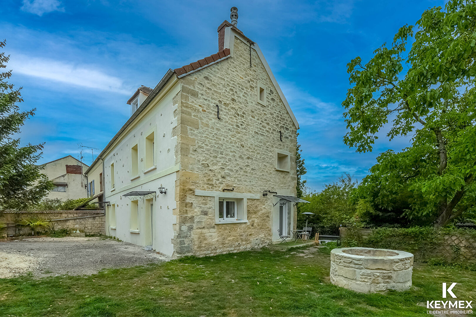 Maison Meriel 6 pièce(s) 115 m2